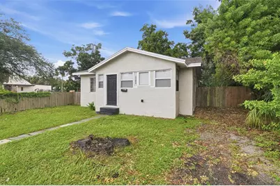 1743 30th Street S, Saint Petersburg, FL 33712 - Photo 2