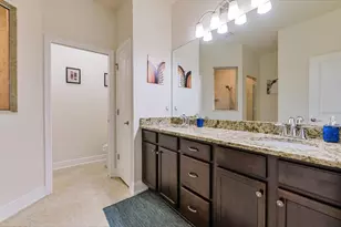 2930 W Rogers Ave, Tampa, FL 33611 - Photo 10