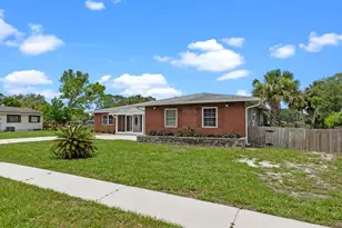 2622 Hibiscus Ct, Deltona, FL 32738 - Photo 2