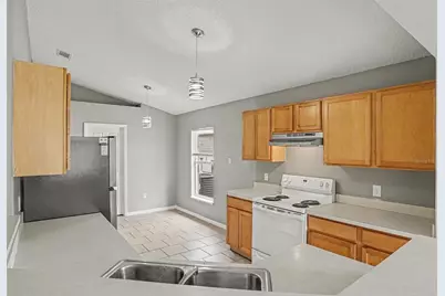 881 Vanderbilt Dr, Eustis, FL 32726 - Photo 10