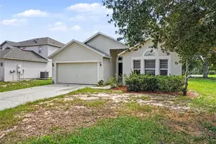 881 Vanderbilt Dr, Eustis, FL 32726 - Photo 2