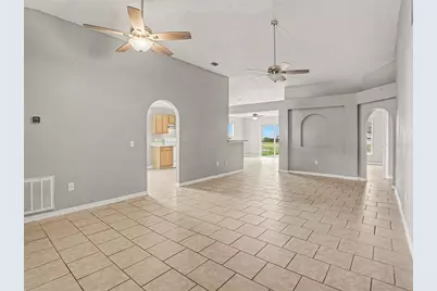 881 Vanderbilt Dr, Eustis, FL 32726 - Photo 4