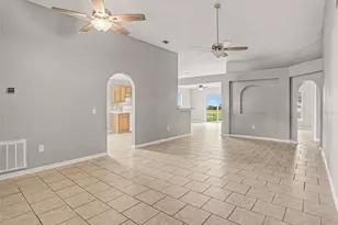 881 Vanderbilt Dr, Eustis, FL 32726 - Photo 4