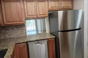 1520 Glen Oaks Dr E, Sarasota, FL 34232 - Photo 4
