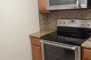 1520 Glen Oaks Dr E, Sarasota, FL 34232 - Photo 2