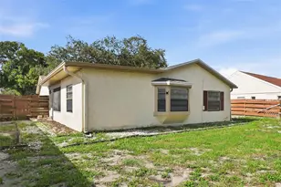 8305 Autumn Oak Ave, Port Richey, FL 34668 - Photo 18