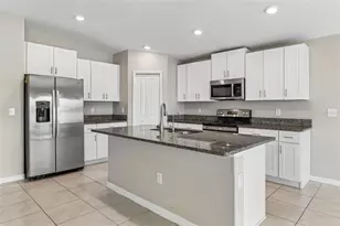 5404 Blue Azure Dr, Wimauma, FL 33598 - Photo 8