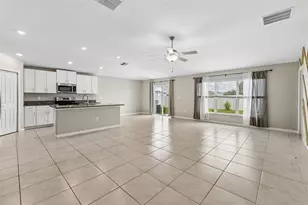 5404 Blue Azure Dr, Wimauma, FL 33598 - Photo 6