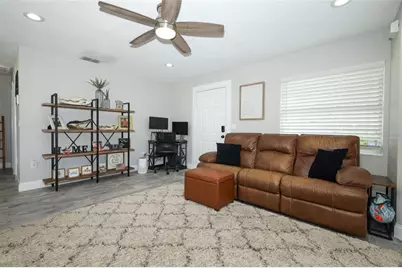 738 E 11th Avenue, Mount Dora, FL 32757 - Photo 4