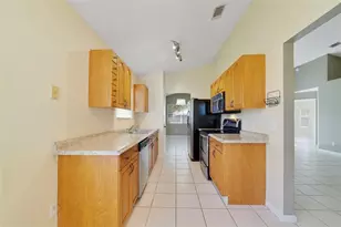 713 Meadowside Ct, Orlando, FL 32825 - Photo 10