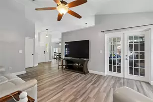 7610 Heathfield Ct, Orlando, FL 32835 - Photo 6