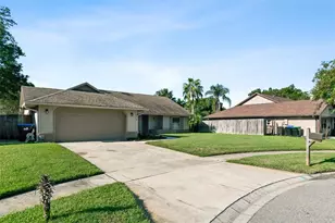 7610 Heathfield Ct, Orlando, FL 32835 - Photo 2
