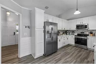 7610 Heathfield Court, Orlando, FL 32835 - Photo 8