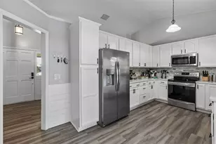 7610 Heathfield Ct, Orlando, FL 32835 - Photo 8