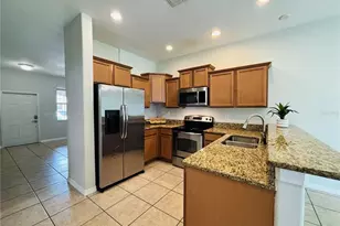 11155 Savannah Landing Cir, Orlando, FL 32832 - Photo 10