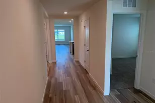 8665 Barragan Dr, Wildwood, FL 34785 - Photo 2