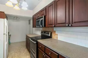 2695 S East Ave, Sarasota, FL 34239 - Photo 6