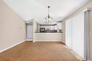 8620 SE 166th Birchbrook Loop, The Villages, FL 32162 - Photo 16