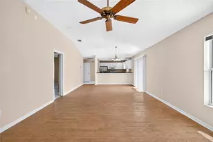 8620 SE 166th Birchbrook Loop, The Villages, FL 32162 - Photo 14