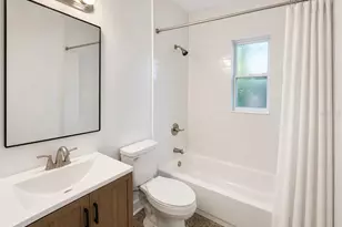 1607 Dauphin Ln, Orlando, FL 32803 - Photo 8