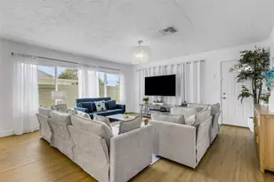 18317 Sunset Blvd, Redington Shores, FL 33708 - Photo 6
