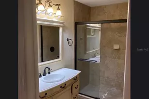 601 34th Ave NE, Saint Petersburg, FL 33704 - Photo 4