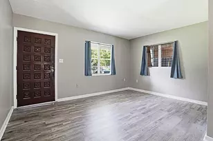 2014 Helms Ave, Leesburg, FL 34748 - Photo 2