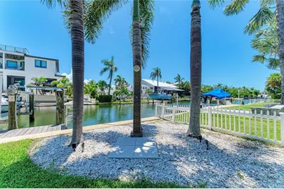 714 Norton Street, Longboat Key, FL 34228 - Photo 32
