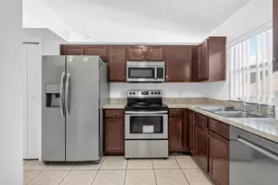 2382 Harbor Town Dr, Kissimmee, FL 34744 - Photo 6