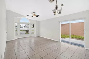 2382 Harbor Town Dr, Kissimmee, FL 34744 - Photo 4
