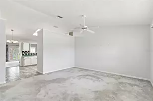 863 Wisteria Pl, Tavares, FL 32778 - Photo 8