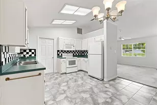 863 Wisteria Pl, Tavares, FL 32778 - Photo 6