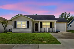 863 Wisteria Pl, Tavares, FL 32778 - Photo 1