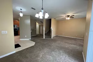 562 Climbing Ivy Ct, Apopka, FL 32712 - Photo 2