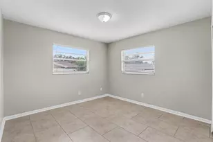 1909 Shannonwood Ct, Brandon, FL 33510 - Photo 12