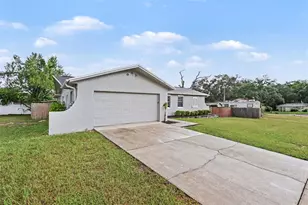 1909 Shannonwood Ct, Brandon, FL 33510 - Photo 2