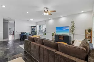 1892 White Ave, Orlando, FL 32806 - Photo 2