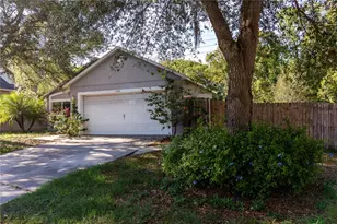 5201 Yaupon St, Orlando, FL 32811 - Photo 2