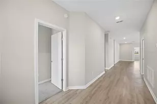 365 Windy Willow Wy, Saint Cloud, FL 34771 - Photo 2