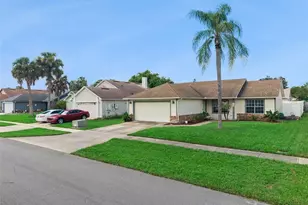 204 S Bristol Cir, Sanford, FL 32773 - Photo 4
