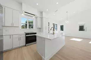 1514 Wilson Ave, Orlando, FL 32804 - Photo 8