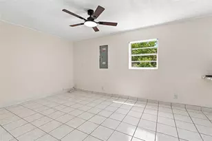 1719 Julian Ln Dr, Tampa, FL 33619 - Photo 10