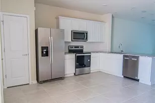 4647 Green Palm Ln, Kissimmee, FL 34746 - Photo 8