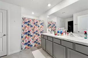 822 Will Scarlett Ave, Ruskin, FL 33570 - Photo 14