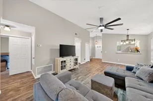 105 Newport Square, Sanford, FL 32771 - Photo 16