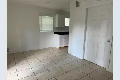 2416 S Mayer Avenue #6, Orlando, FL 32806 - Photo 2