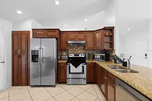 148 Valentino Ct, Davenport, FL 33837 - Photo 6