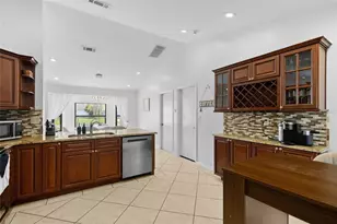 148 Valentino Ct, Davenport, FL 33837 - Photo 8
