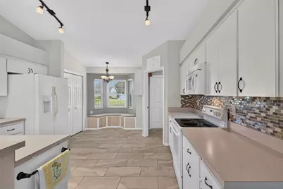 706 Highland Crest Loop, Lake Wales, FL 33853 - Photo 14