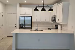 180 Rainwood St, Groveland, FL 34736 - Photo 8